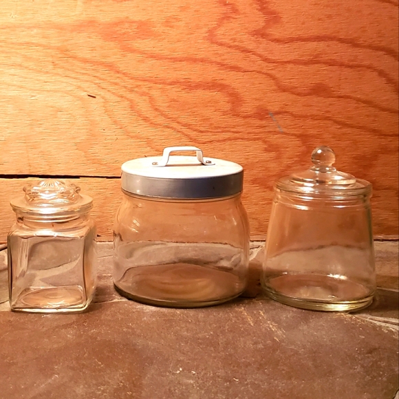 Terrarium Jars ~ vintage & apothecary jars with lids - Picture 2 of 6
